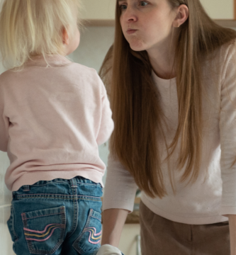 mon enfant de 3 ans dit des gros mots que faire